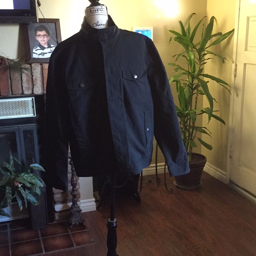 Kenneth Cole New York men jacket size XL bomber style.